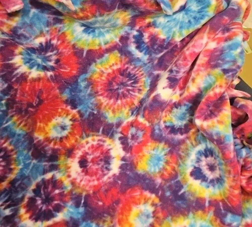 Colorful Tie-Dye Fleece Blanket with Knotted Fringe